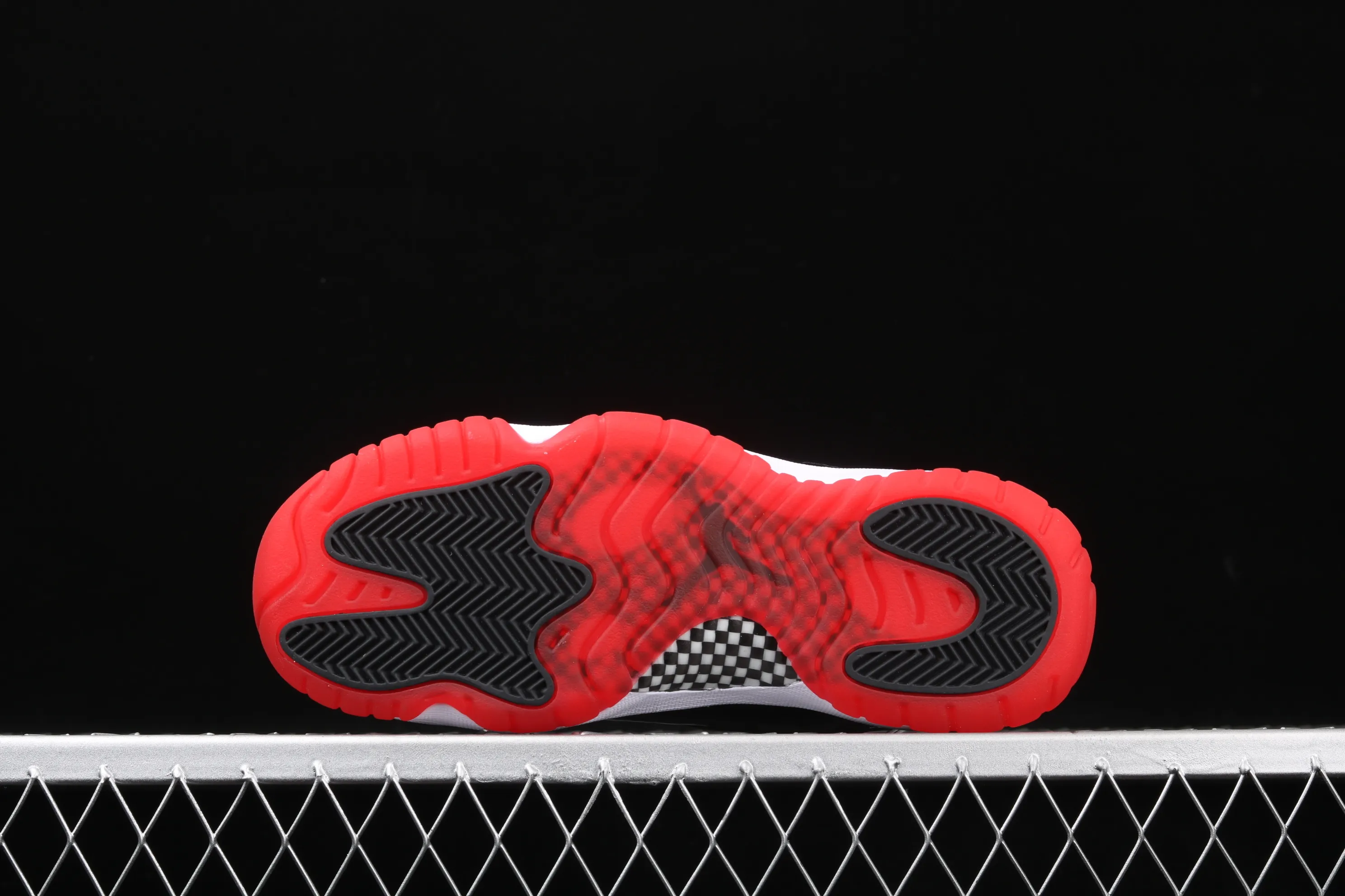 All categories Air Jordan Jordan series basketball shoes Air Jordan 11 Air Jordan 11 "Bred" AJ11 Joe 11 patent leather black and red first year 2019 classic replica high-top women's basketball shoes 378038-061